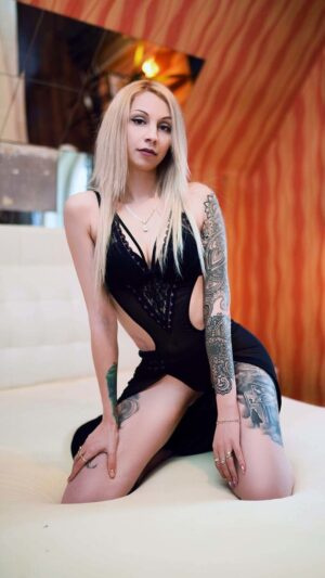 Bibor 18 xoxo bibor hu8 -t Xoxo Girls Geneva