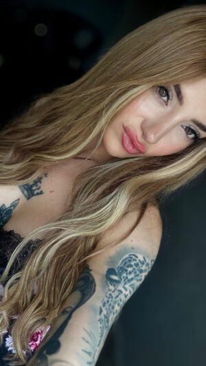 TiffanyFoxOrigPH2 -t Xoxo Girls Geneva