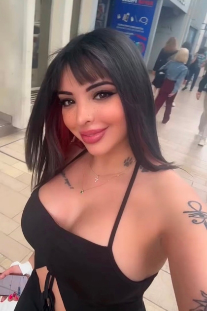 NAOMI MIOU